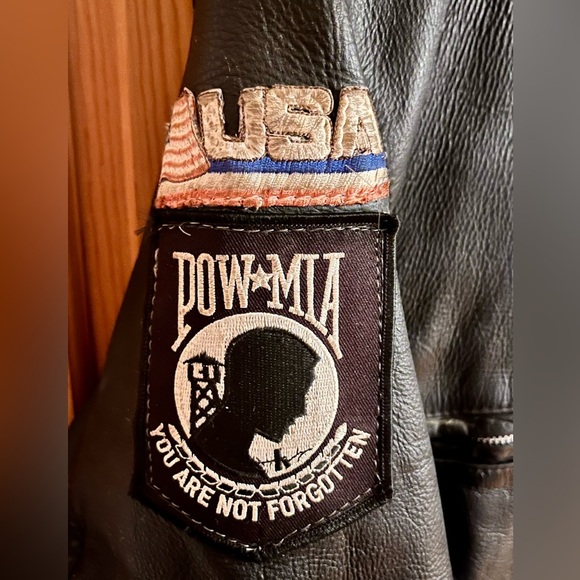 Men’s Black Leather Heavy Bomber Motorcycle Jacket Patches Zippers 🚫sold🚫 - Picture 6 of 14